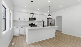 611 3rd St NW, Austin, MN 55912