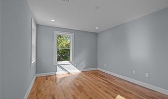 135 Old Mill Blvd, Warwick, RI 02889