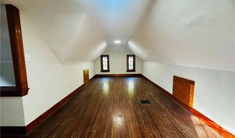180 S Balch St, Akron, OH 44302