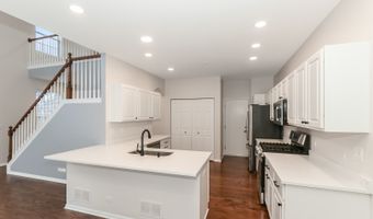 7 Shade Tree Ct, Algonquin, IL 60102