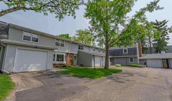 32 Whitcomb Cir, Madison, WI 53711