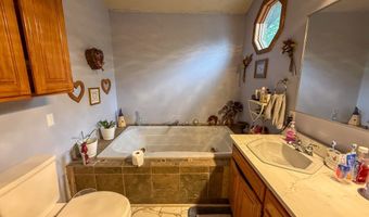 607 Park St, Anderson, MO 64831