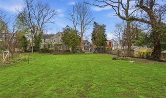 48 Constitution St 1, Bristol, RI 02809