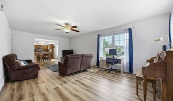 1103 E 1st St, Anamosa, IA 52205