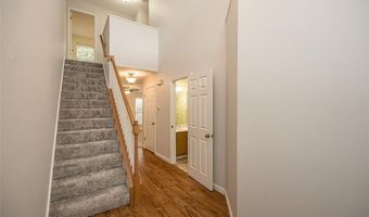 308 Kehrs Mill Bend Ct, Ballwin, MO 63011