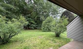 11 Pimlico Ct, Bedford, NH 03110
