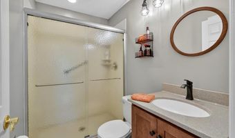 1433 Tahoe Valley Ct, Ballwin, MO 63021