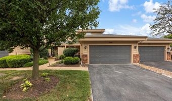 1026 Claytonbrook Dr, Ballwin, MO 63011