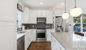 715 E 28th St, Charlotte, NC 28205