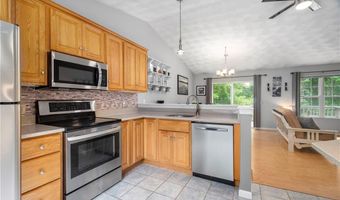 16 Walker Ln, Coventry, RI 02916