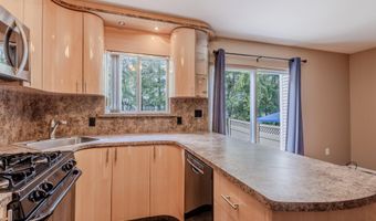 29 Lorenzo Ct, Aberdeen, NJ 07747