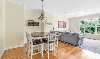51 Faith Ln 51, Danbury, CT 06810