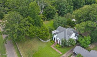 818 Cannon Ave, Bentonia, MS 39040