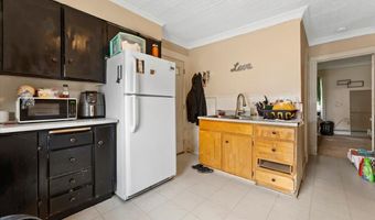 215 Dewey St, Bennington, VT 05201