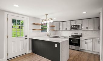 8255 MERTZTOWN Rd, Alburtis, PA 18011
