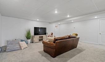 7 Woodfield Rd, Acton, MA 01720