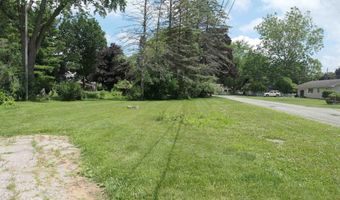 135 Riverside Dr, Alma, MI 48801