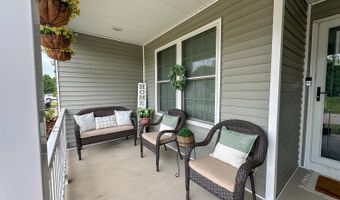 16 Hoosier Heights Dr, Batesville, IN 47006