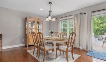 290 Station St, Coventry, RI 02816