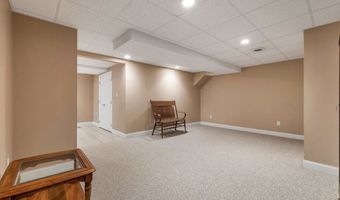 55 Dunlap Dr, Bedford, NH 03110