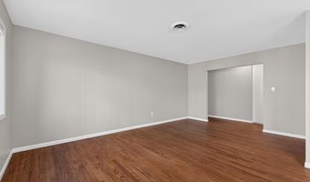 86 W 33RD St 211, Bayonne, NJ 07002