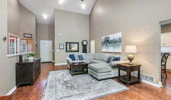 660 Elmwood Pt, Aurora, OH 44202