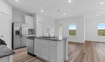 237 Amy St, Angleton, TX 77515