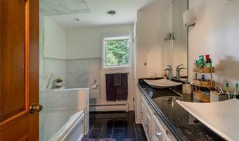 20 Dan Troy Dr, Amherst, NY 14221