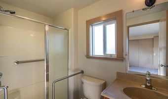 2084 Mustang Ln, Arcata, CA 95521