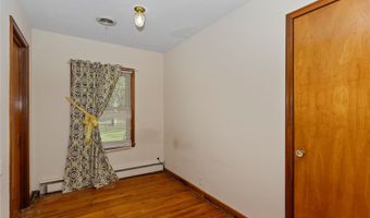 1208 Rapids St, Adel, IA 50003