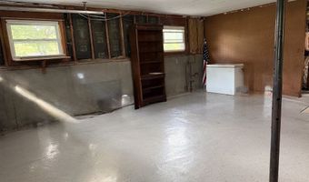 7 Rogers Dr, Danbury, CT 06810