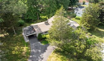1 Rocky Crest Rd, Cumberland, RI 02864