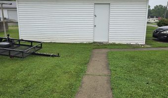 221 W 11th St, Bicknell, IN 47512