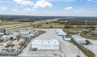 707 S Wickham St, Alvord, TX 76225
