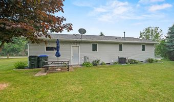 405 W GREENFIELD Ave, Algoma, WI 54201
