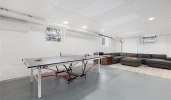 14 Greenough Pl B, Newport, RI 02840