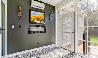 117 Giddy-Up Ln, Ashland, VA 23005