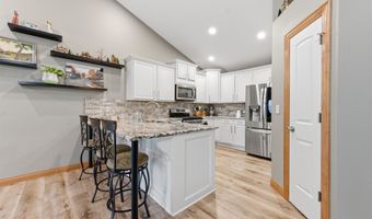 419 S Quail Run Ct, Andover, KS 67002