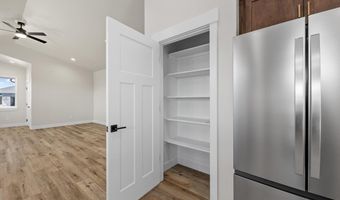 4051 SADDLEBACK Ln, Cheyenne, WY 82001