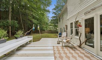2 Valley Ave, Falmouth, ME 04105