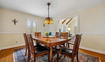 5735 BRADLEY Blvd, Bethesda, MD 20814