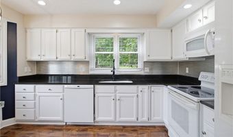 700 Hampton Cir 8, Aurora, OH 44202