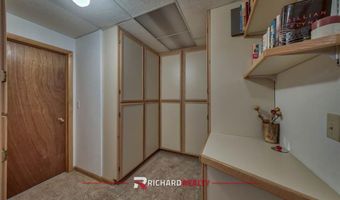 215 44th St N, Cody, WY 82414