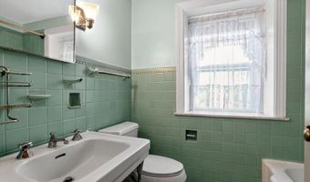 3 HIDDEN Ln, Abington, PA 19001