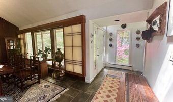 6819 SELKIRK, Bethesda, MD 20817