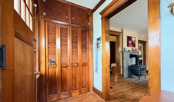 196 Ellsworth St, Bridgeport, CT 06605