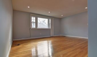 30 Trull St 3, Boston, MA 02125