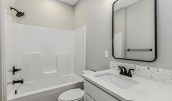 324 W Boxthorn Dr, Andover, KS 67002