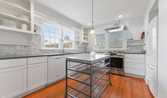 321 State St, Bay St. Louis, MS 39520