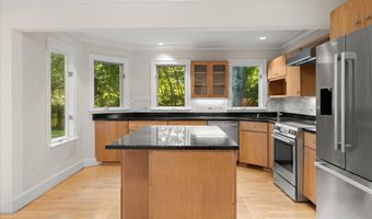 5104 SCARSDALE Rd, Bethesda, MD 20816